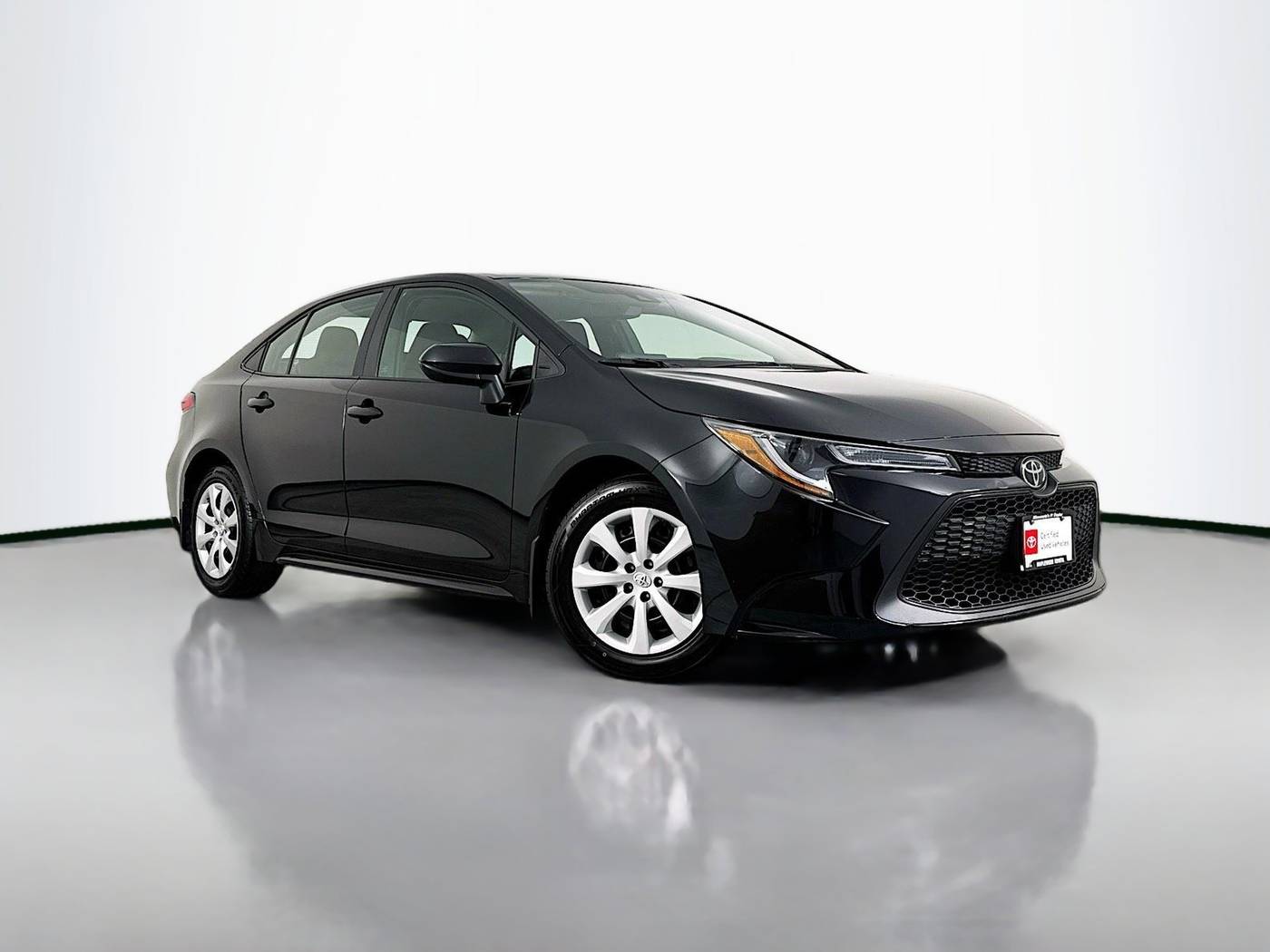 2022 Toyota Corolla LE — Sedan — 27,886 mi — Maplewood, MN