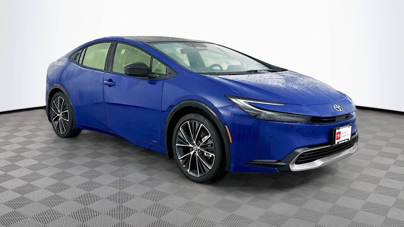 2024 Toyota Prius Limited — Hatchback — 252 mi — Maplewood, MN