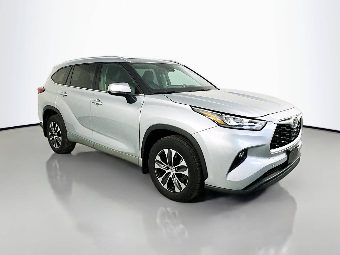 2020 Toyota Highlander XLE — SUV — 52,562 mi — Maplewood, MN
