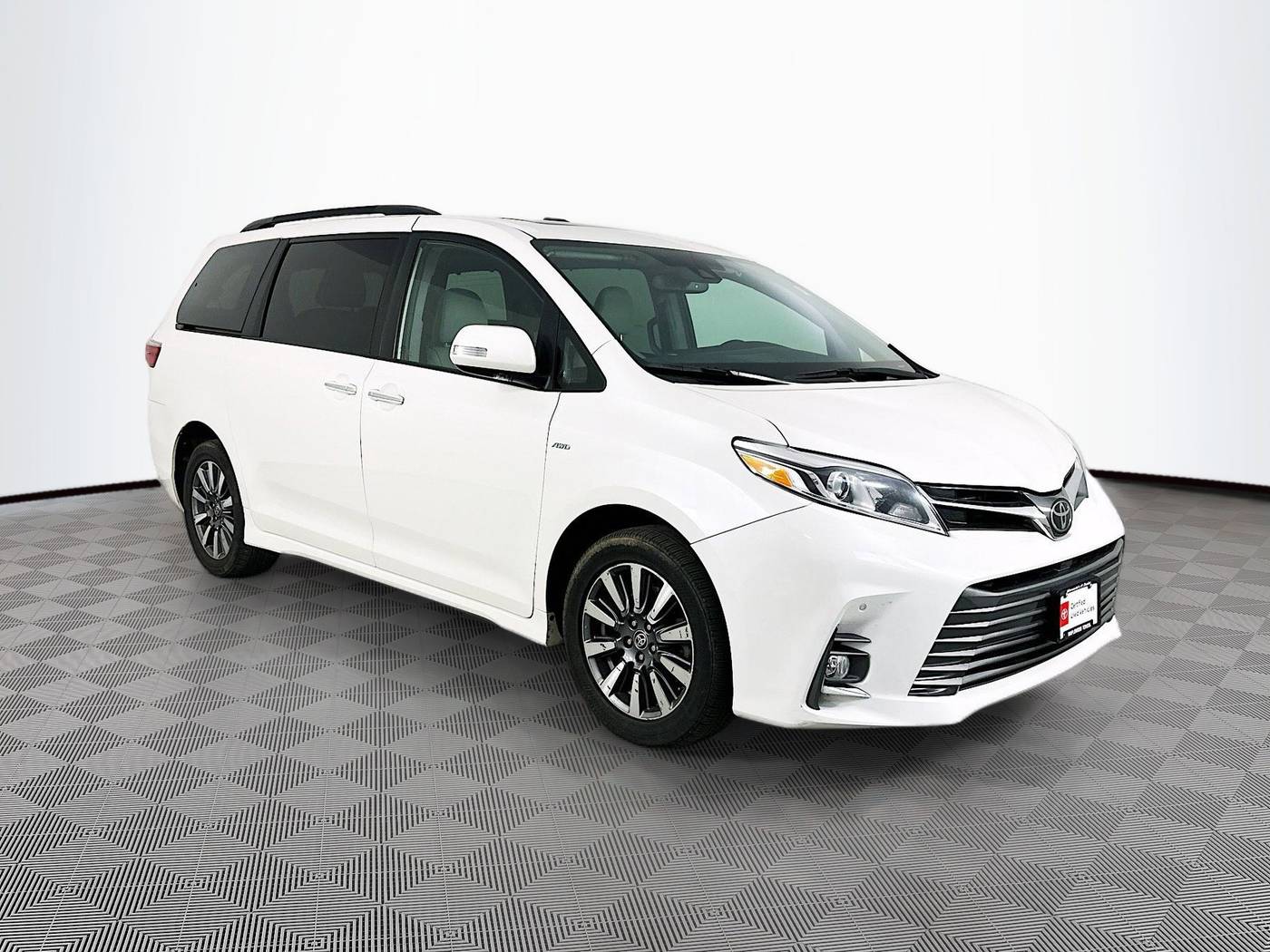 2020 Toyota Sienna Limited — Minivan — 79,177 mi — Maplewood, MN