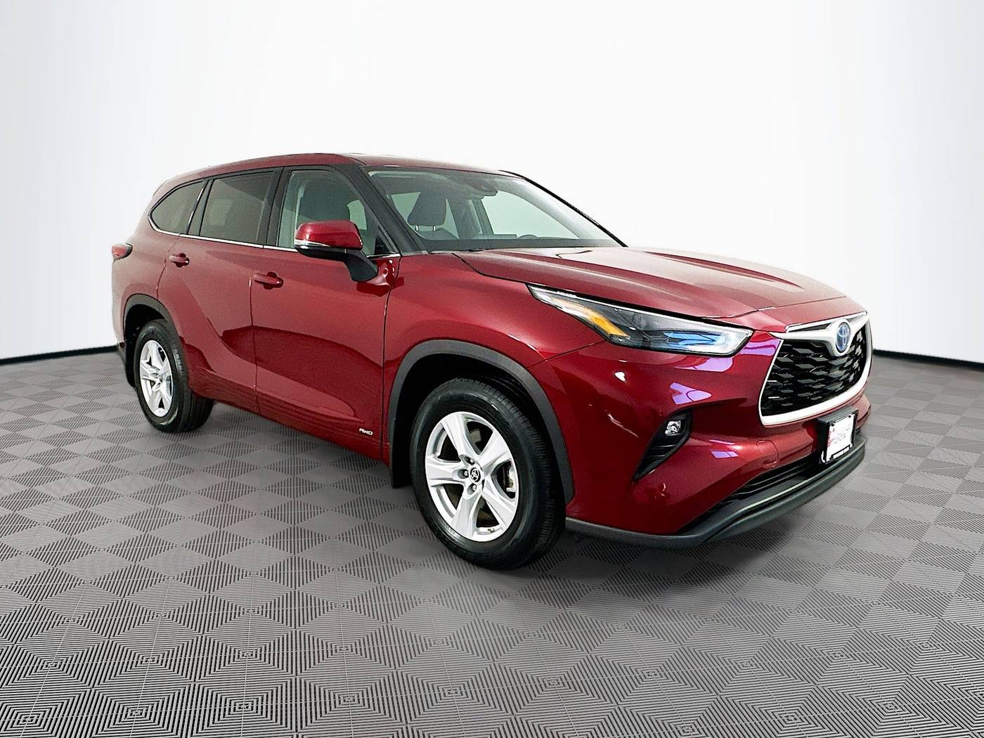 2022 Toyota Highlander Hybrid LE — SUV — 2,626 mi — Maplewood, MN