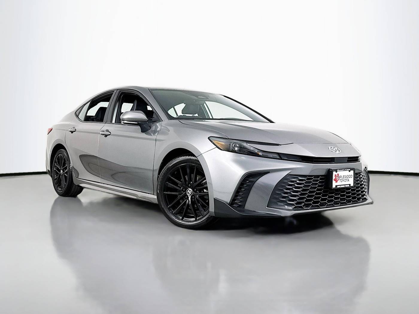 2025 Toyota Camry SE — Sedan — 13,851 mi — Maplewood, MN
