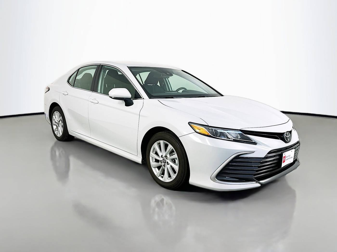 2024 Toyota Camry LE — Sedan — 28,276 mi — Maplewood, MN