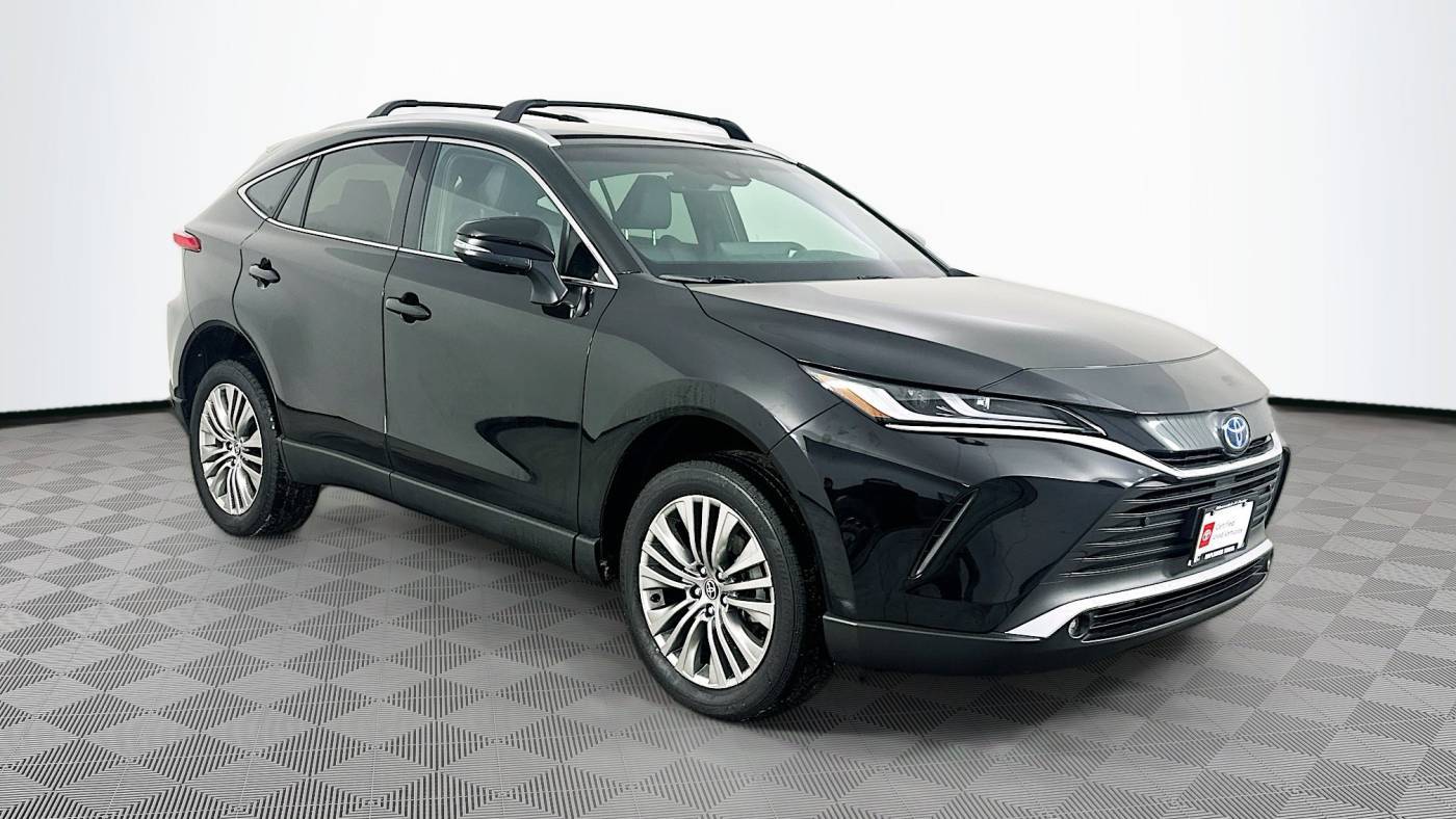 2024 Toyota Venza XLE — SUV — 5,886 mi — Maplewood, MN