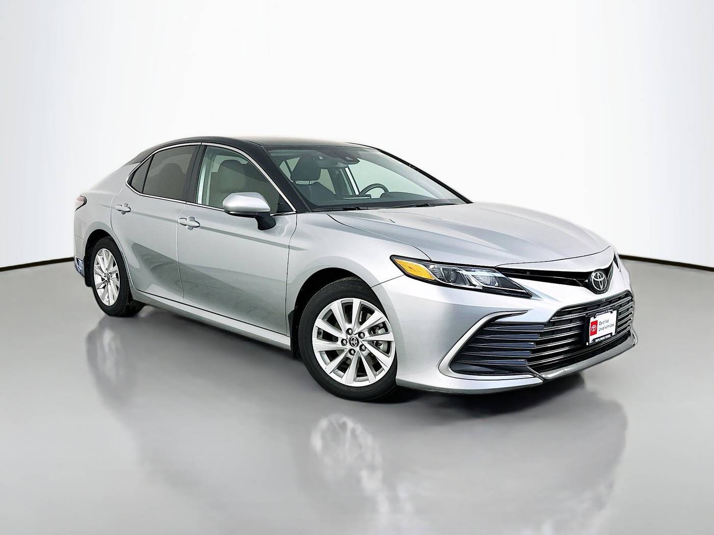 2023 Toyota Camry LE — Sedan — 16,639 mi — Maplewood, MN
