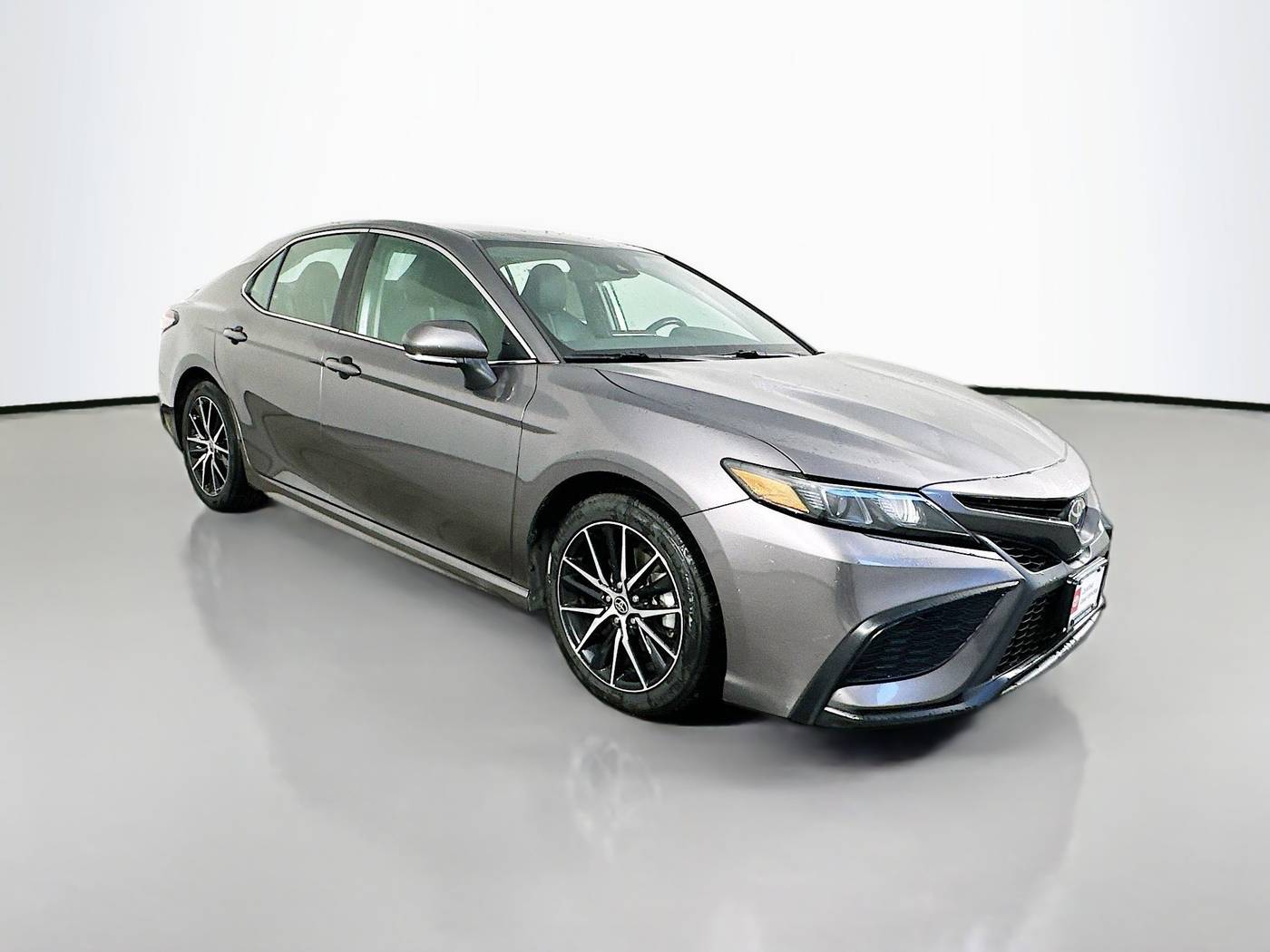 2023 Toyota Camry SE — Sedan — 49,418 mi — Maplewood, MN