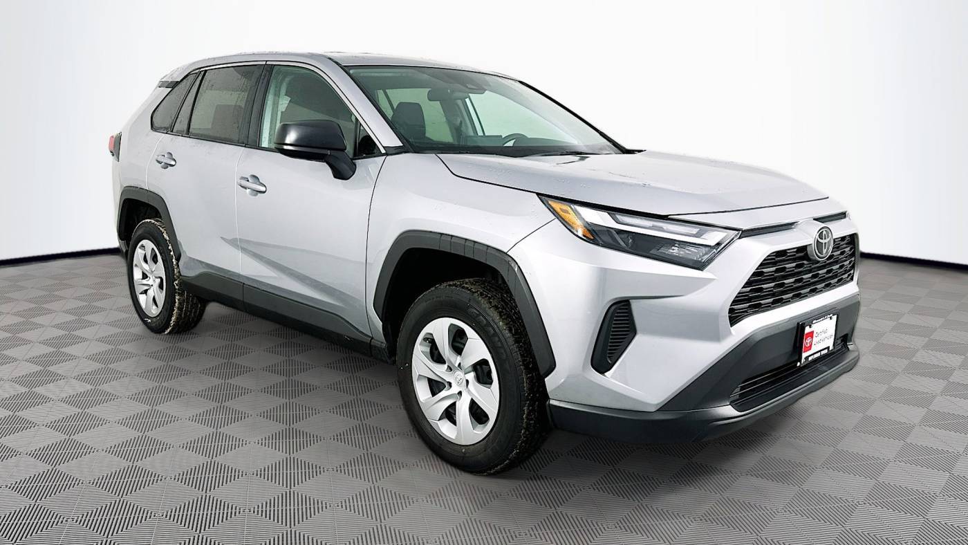 2024 Toyota RAV4 LE — SUV — 21,110 mi — Maplewood, MN
