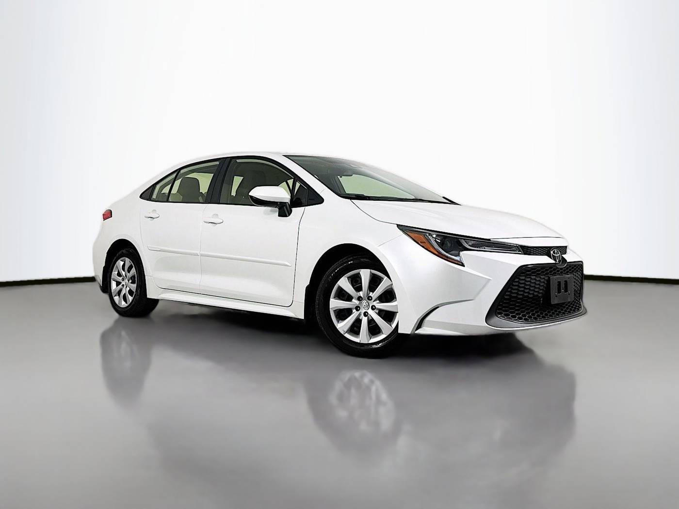 2022 Toyota Corolla LE — Sedan — 17,896 mi — Maplewood, MN
