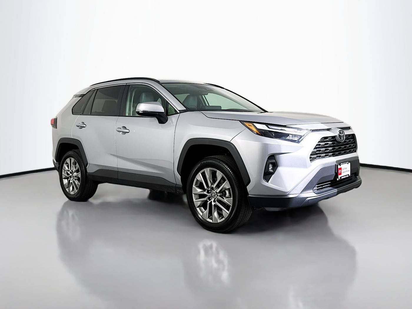 2025 Toyota RAV4 XLE Premium — SUV — 4,843 mi — Maplewood, MN