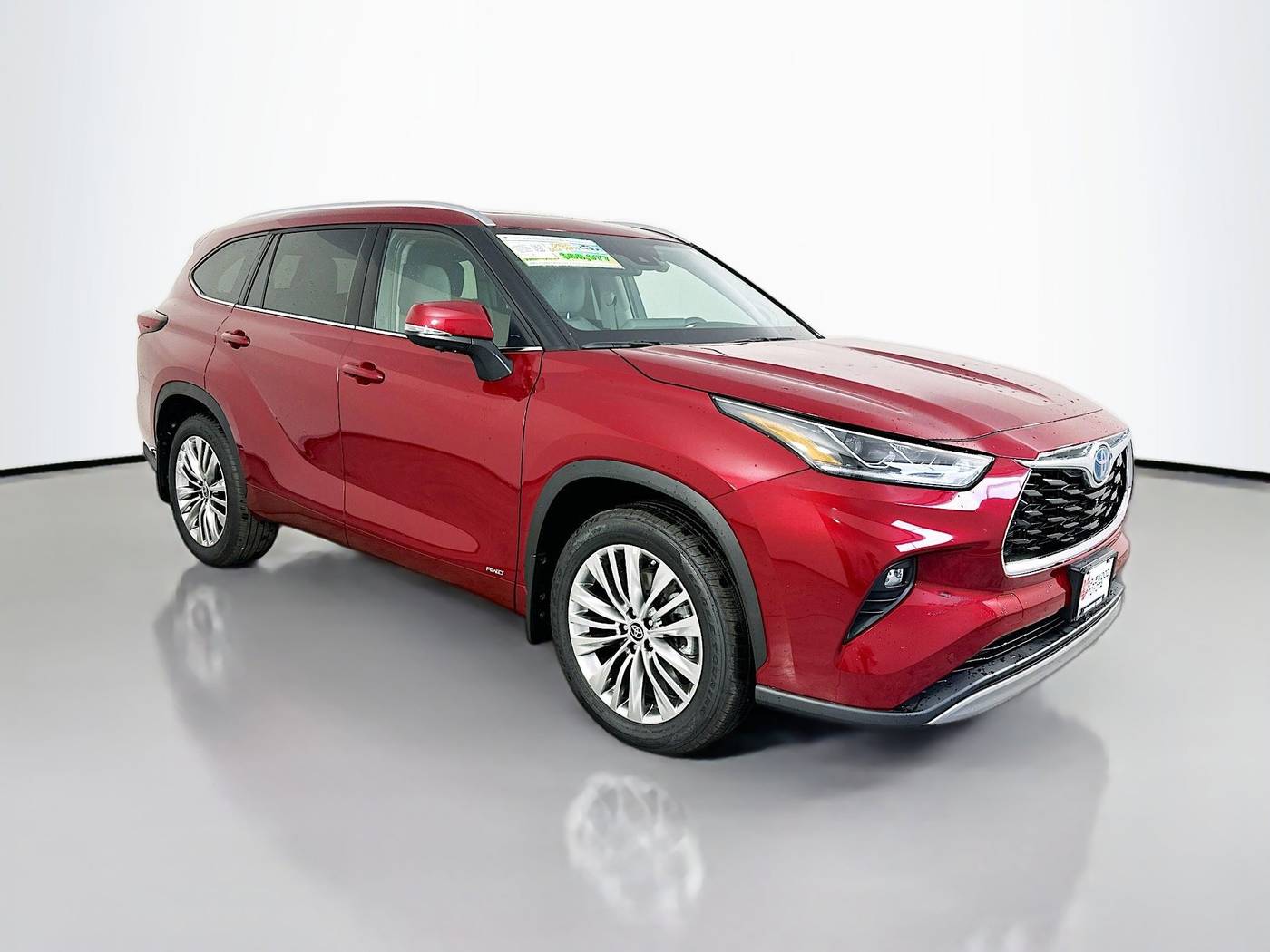 2024 Toyota Highlander Hybrid Platinum — SUV — 108 mi — Maplewood, MN