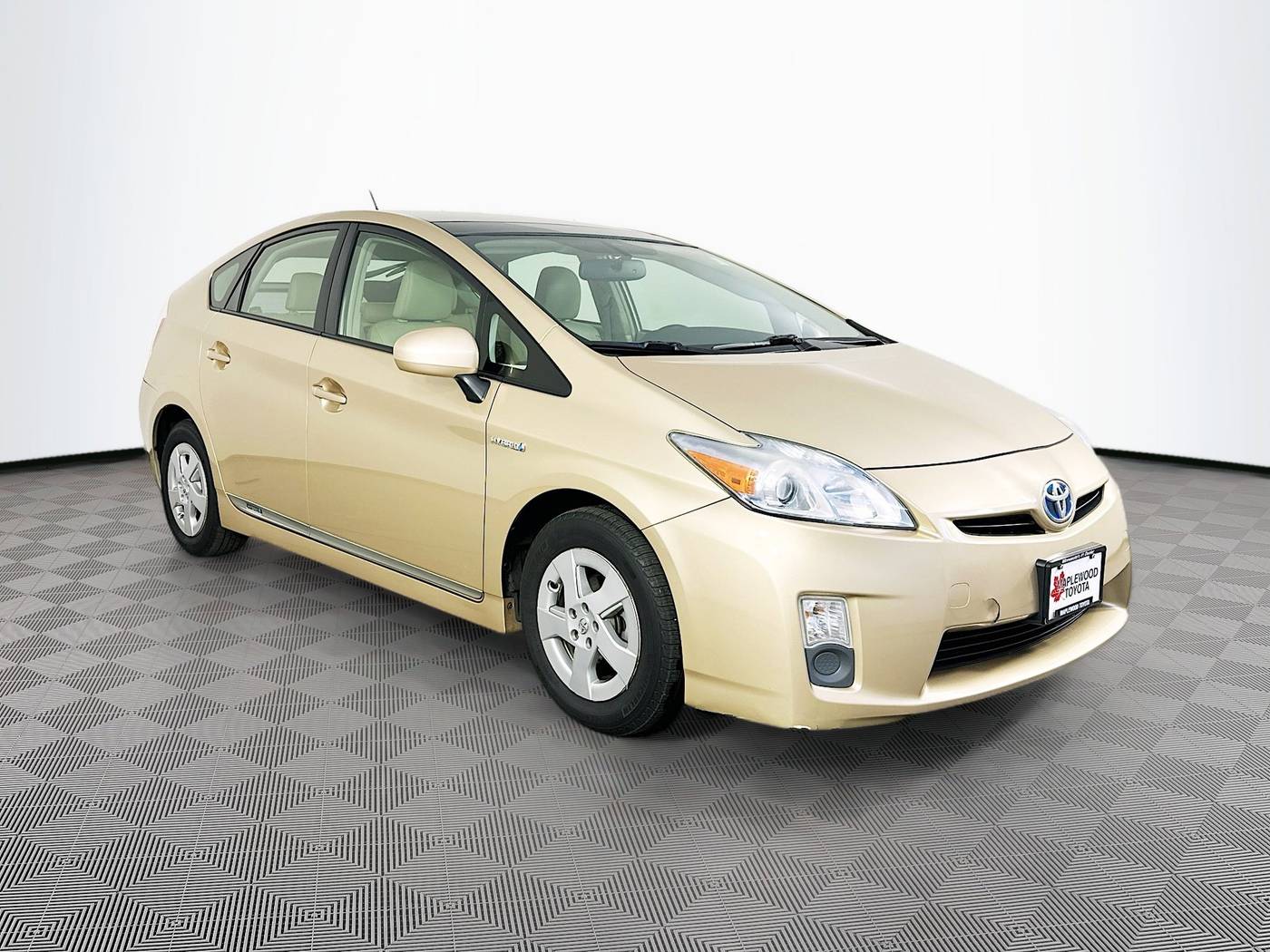 2010 Toyota Prius Four — Sedan — 180,263 mi — Maplewood, MN