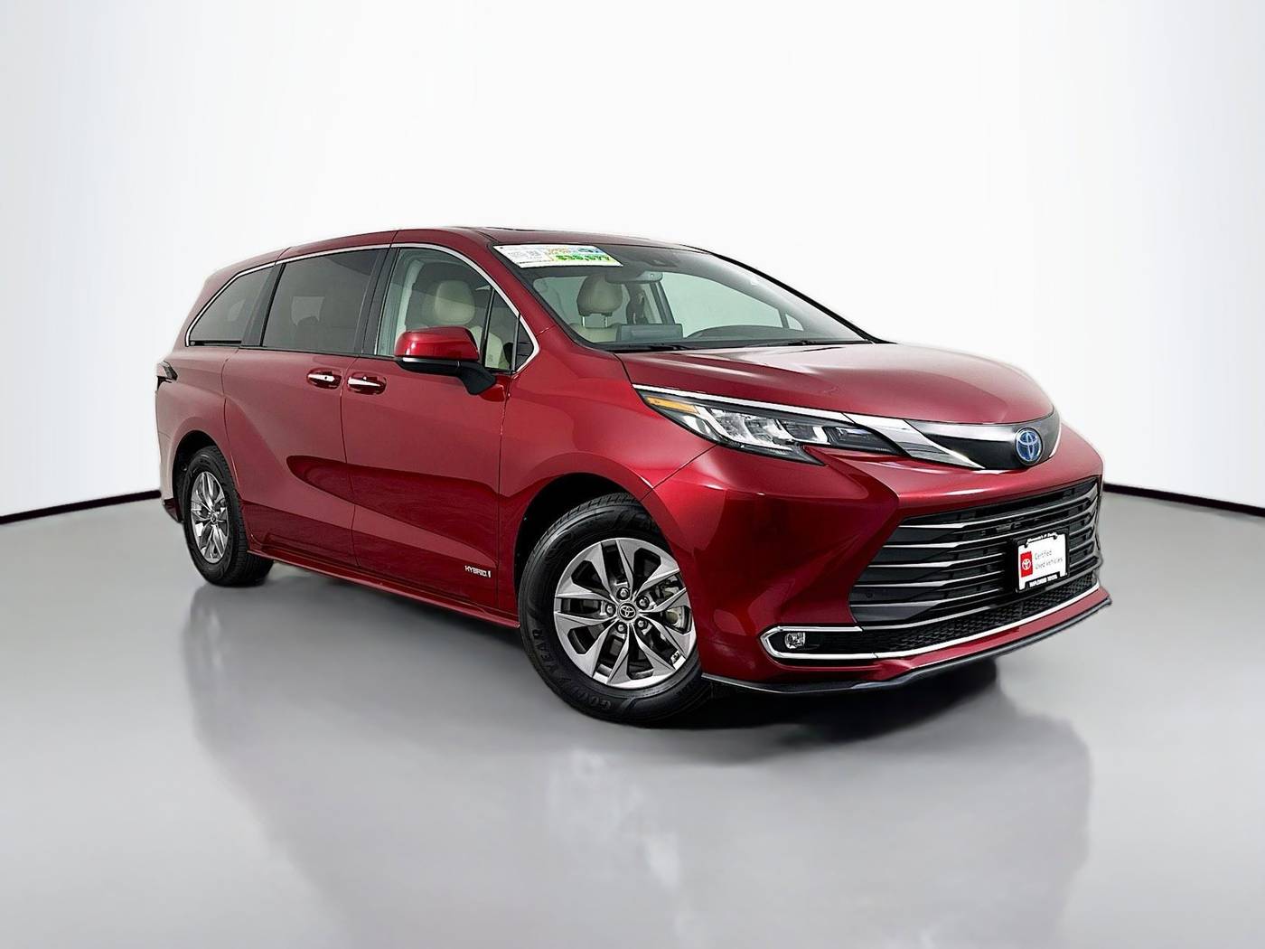 2021 Toyota Sienna XLE — Minivan — 74,557 mi — Maplewood, MN