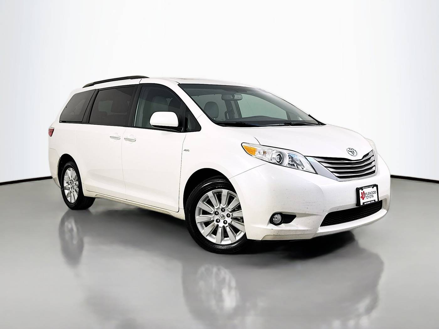 2016 Toyota Sienna XLE Premium — Minivan — 177,388 mi — Maplewood, MN