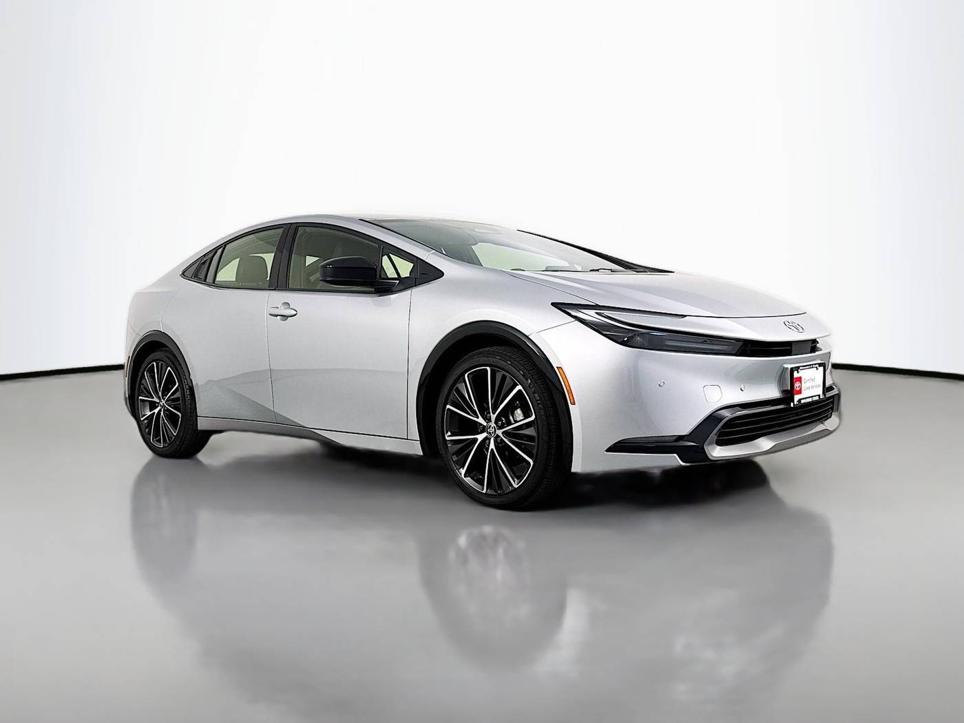 2023 Toyota Prius Limited — Hatchback — 22,313 mi — Maplewood, MN