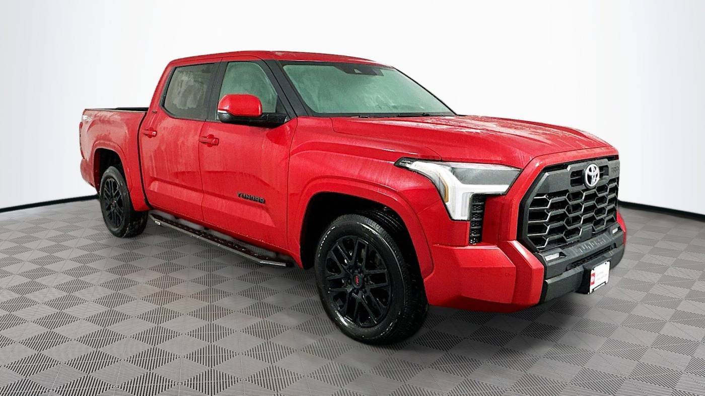 2022 Toyota Tundra SR5 — Pickup Truck — 14,604 mi — Maplewood, MN