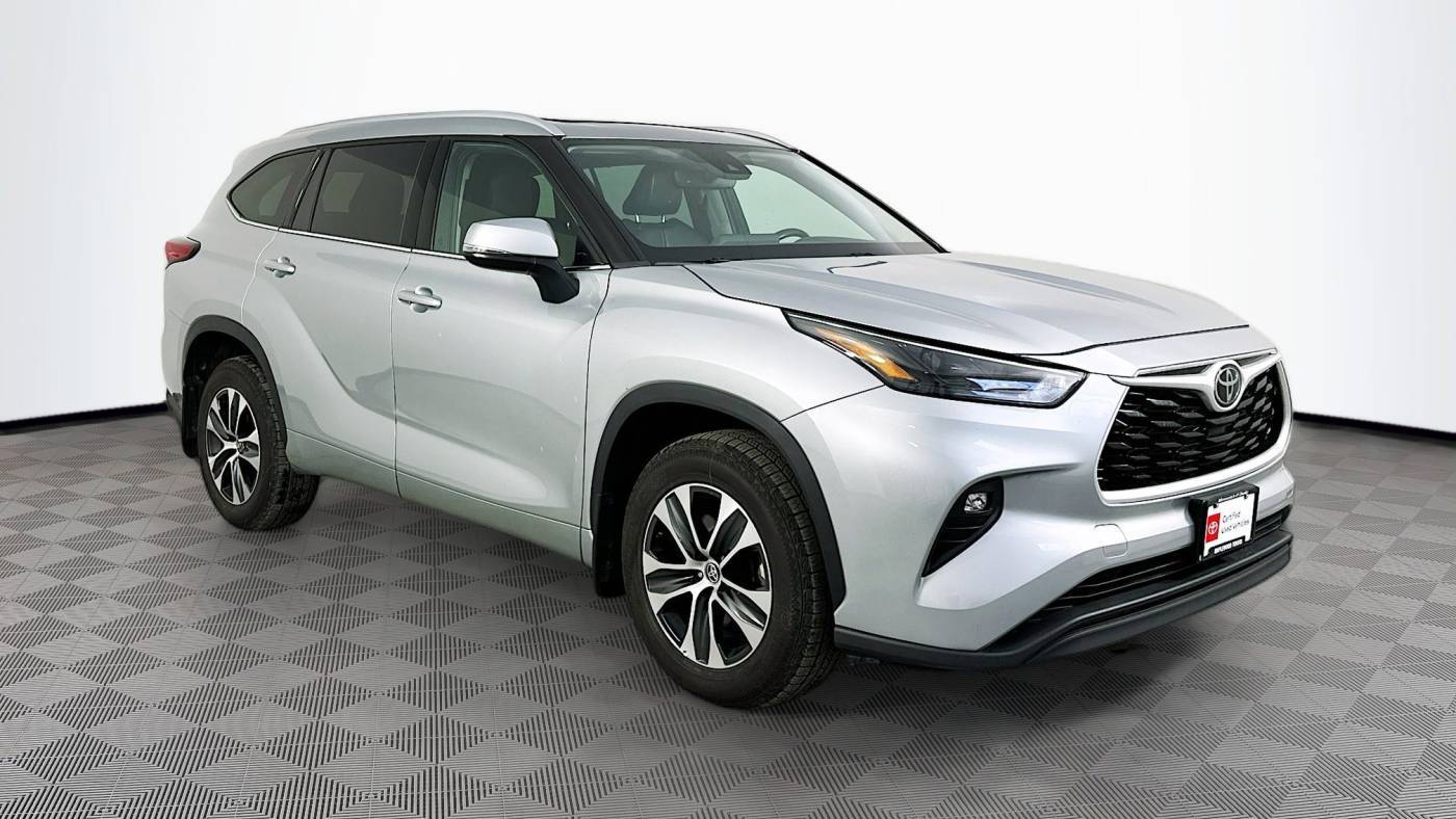 2022 Toyota Highlander XLE — SUV — 58,927 mi — Maplewood, MN