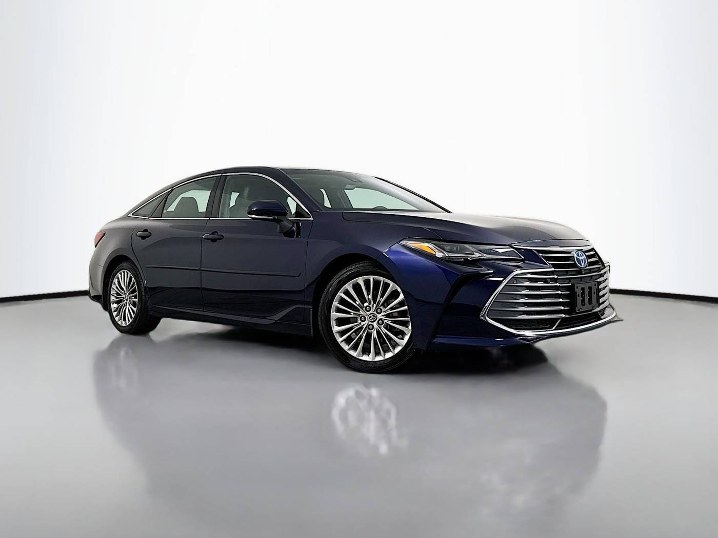 2022 Toyota Avalon Hybrid Limited — Sedan — 19,841 mi — Maplewood, MN