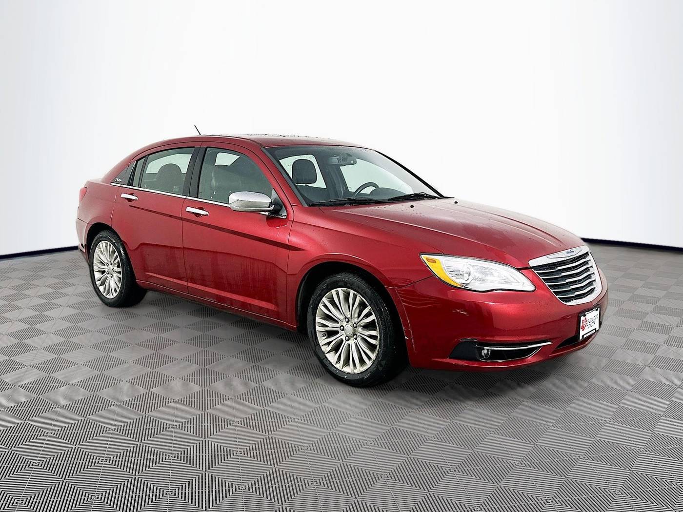 2013 Chrysler 200 Limited — Sedan — 129,449 mi — Maplewood, MN