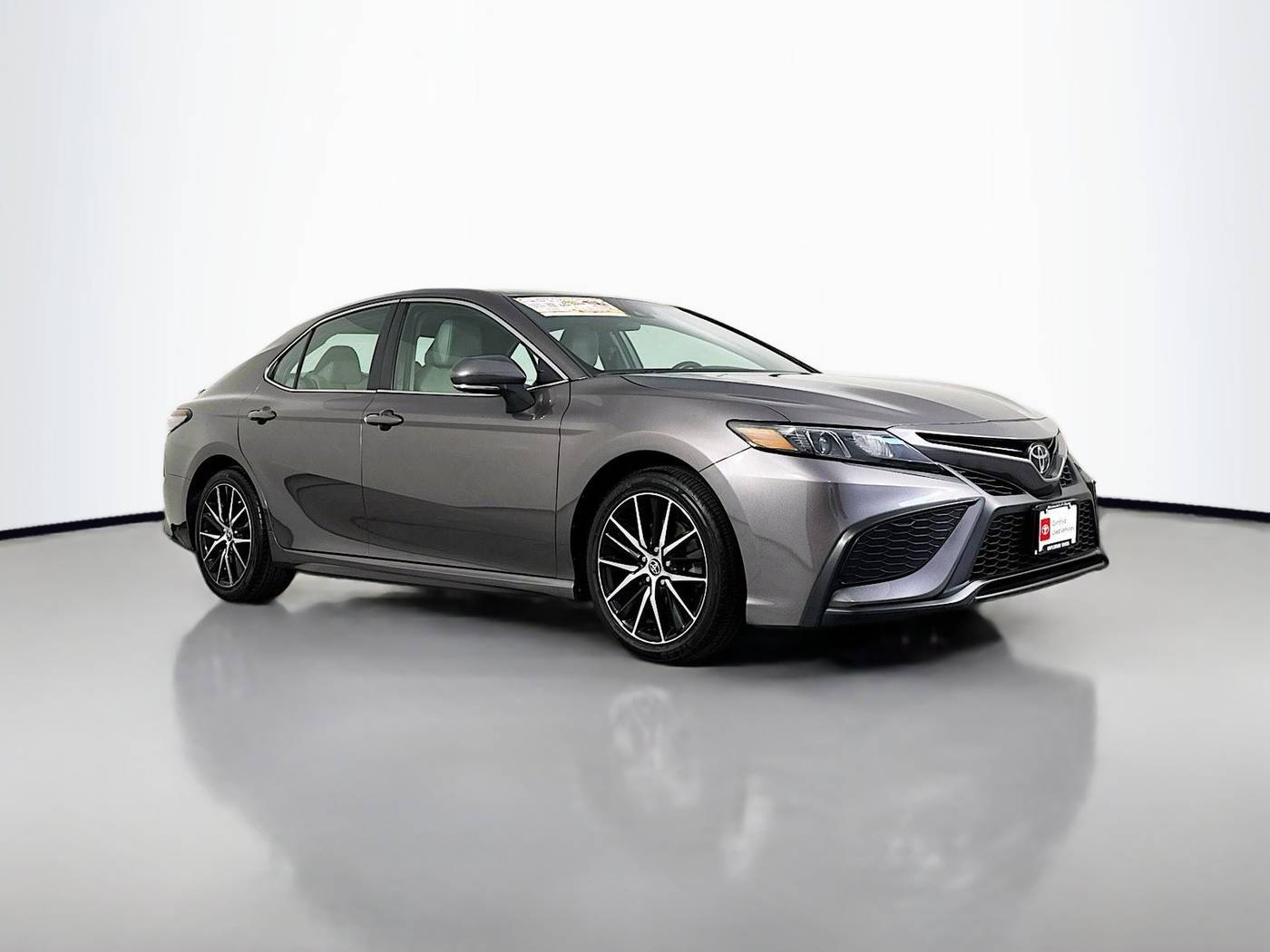 2022 Toyota Camry SE — Sedan — 35,948 mi — Maplewood, MN