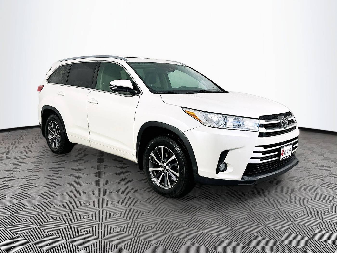 2017 Toyota Highlander SE V6 — SUV — 126,489 mi — Maplewood, MN