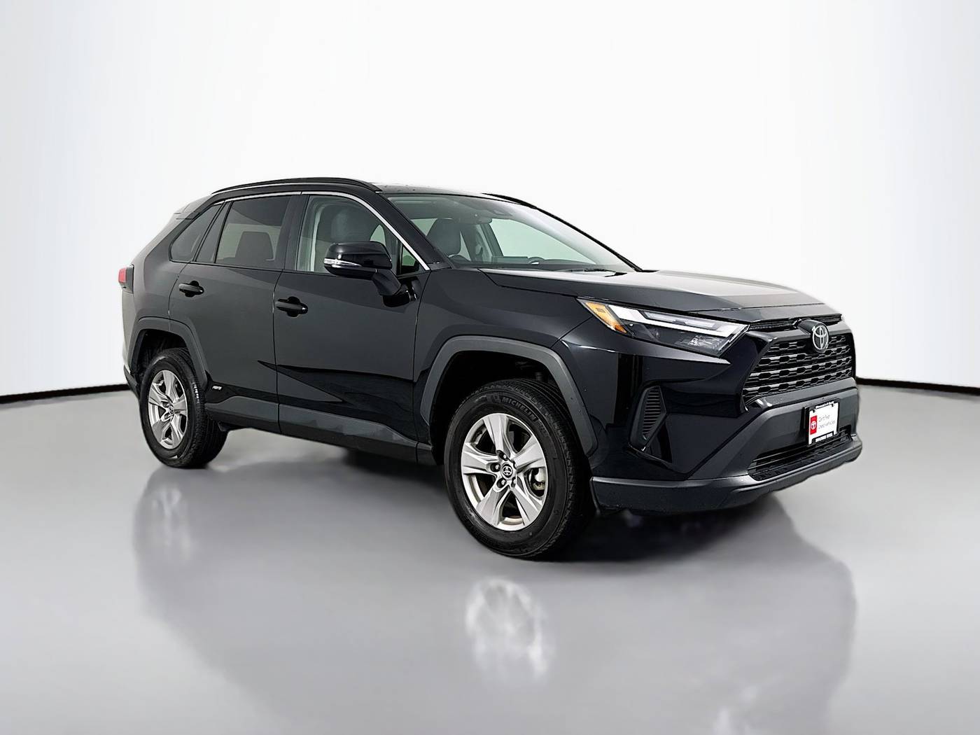 2025 Toyota RAV4 Hybrid XLE — SUV — 15,607 mi — Maplewood, MN