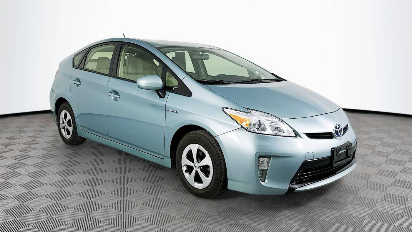 2015 Toyota Prius Two — Hatchback — 40,741 mi — Maplewood, MN