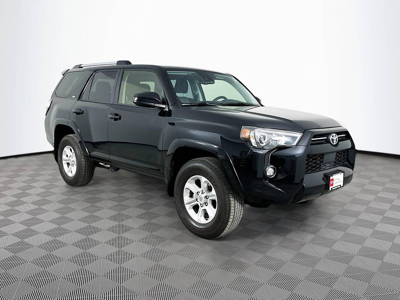 2024 Toyota 4Runner SR5 — SUV — 29,850 mi — Maplewood, MN