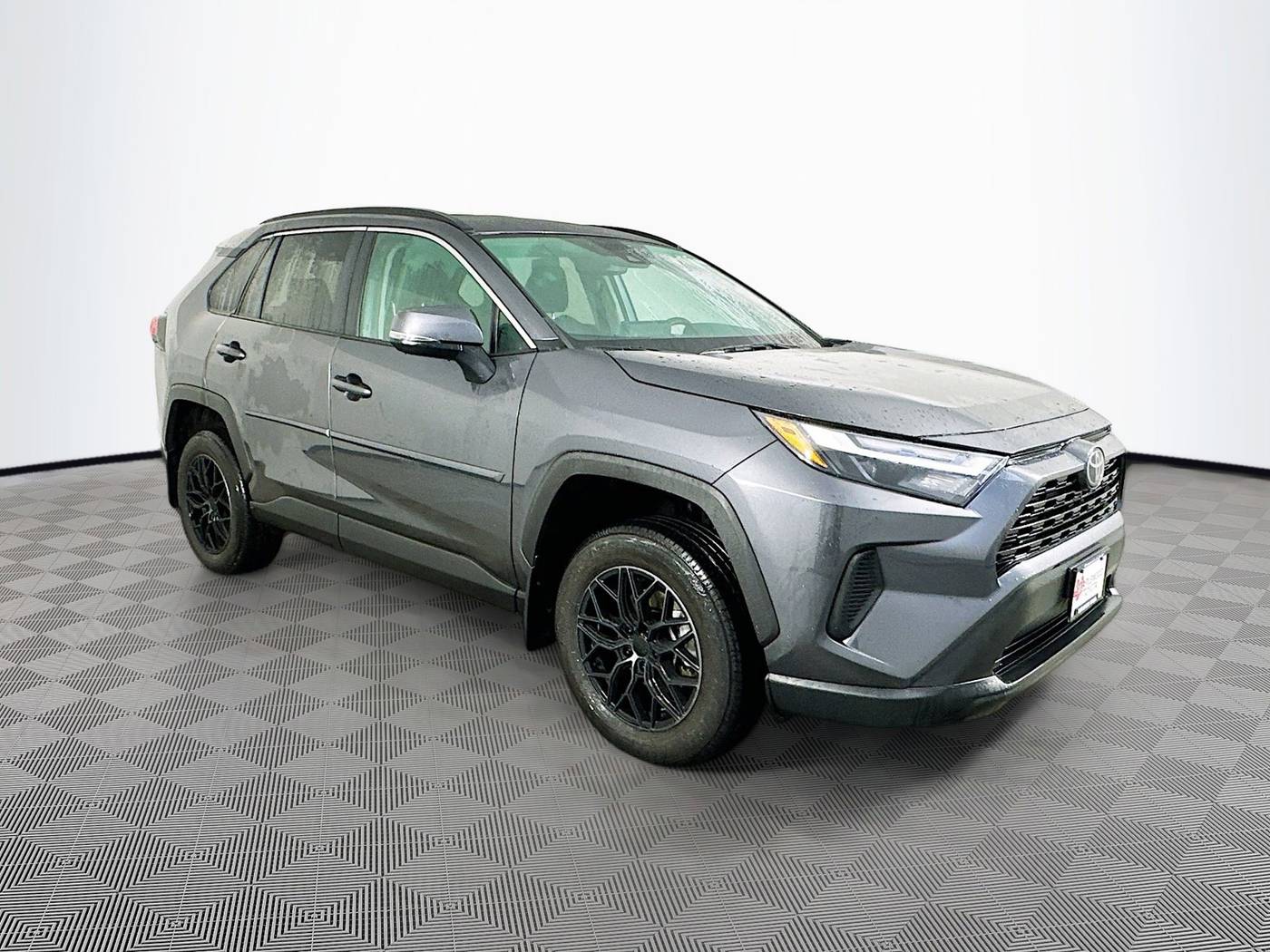 2023 Toyota RAV4 XLE — SUV — 17,982 mi — Maplewood, MN