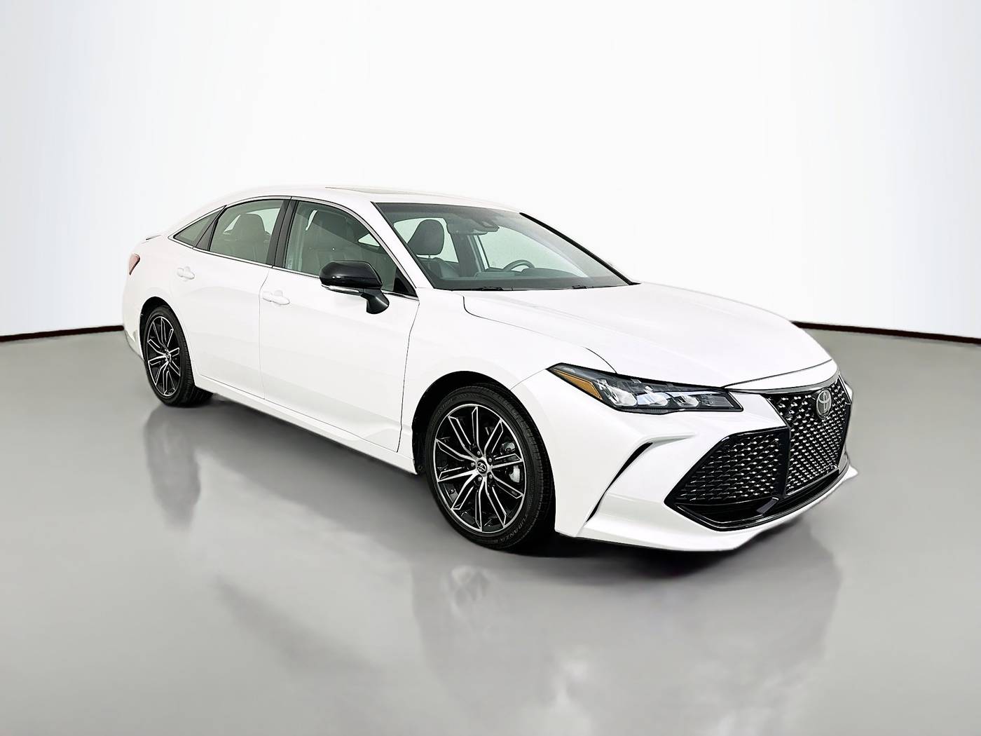 2019 Toyota Avalon XSE — Sedan — 10,581 mi — Maplewood, MN