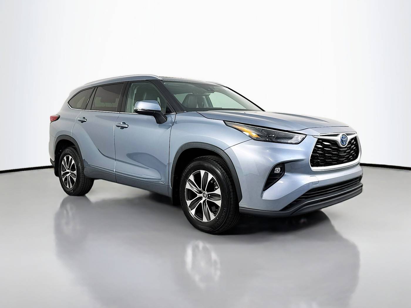 2022 Toyota Highlander Hybrid XLE — SUV — 44,457 mi — Maplewood, MN