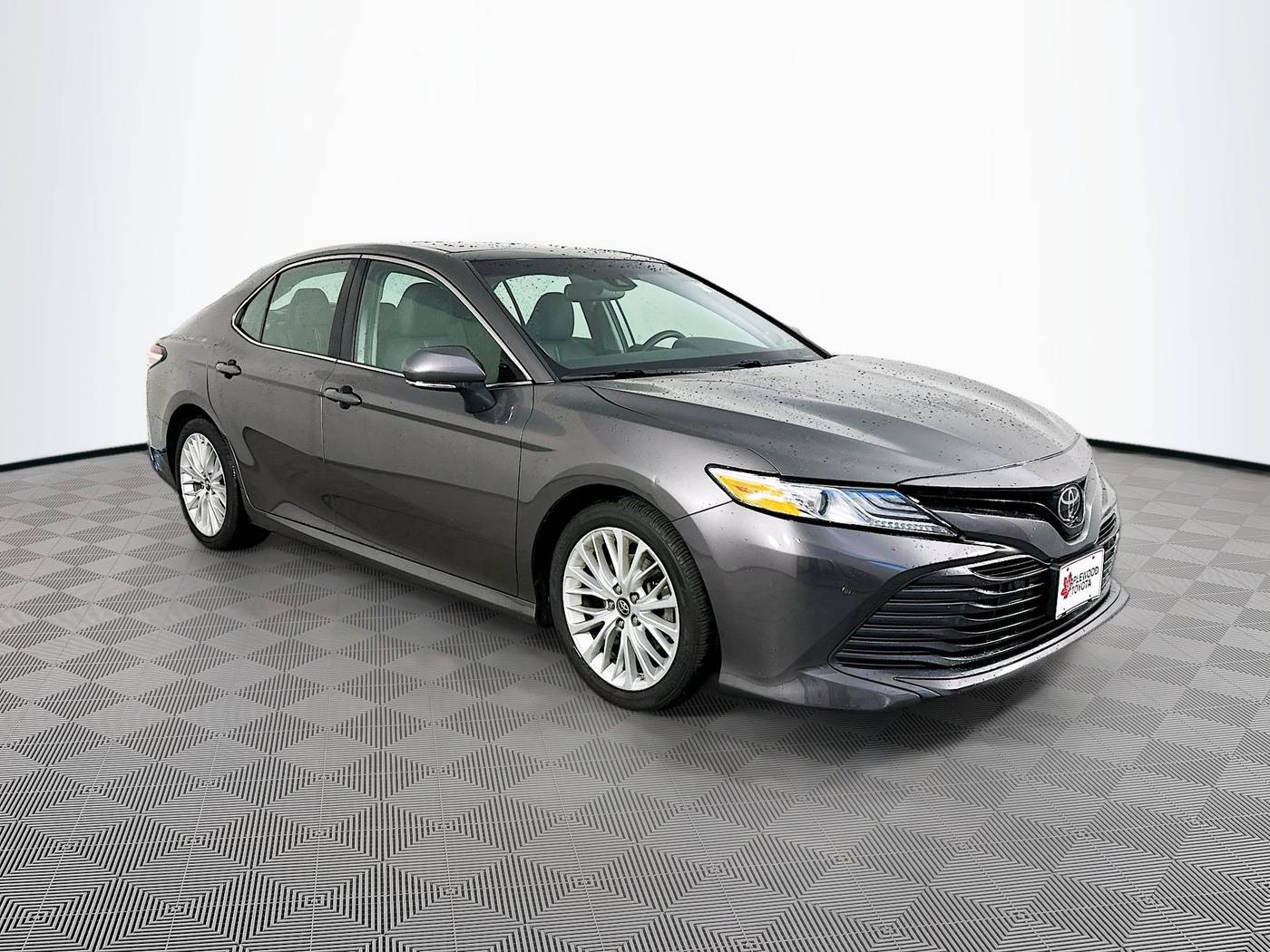 2018 Toyota Camry XLE V6 — Sedan — 29,053 mi — Maplewood, MN