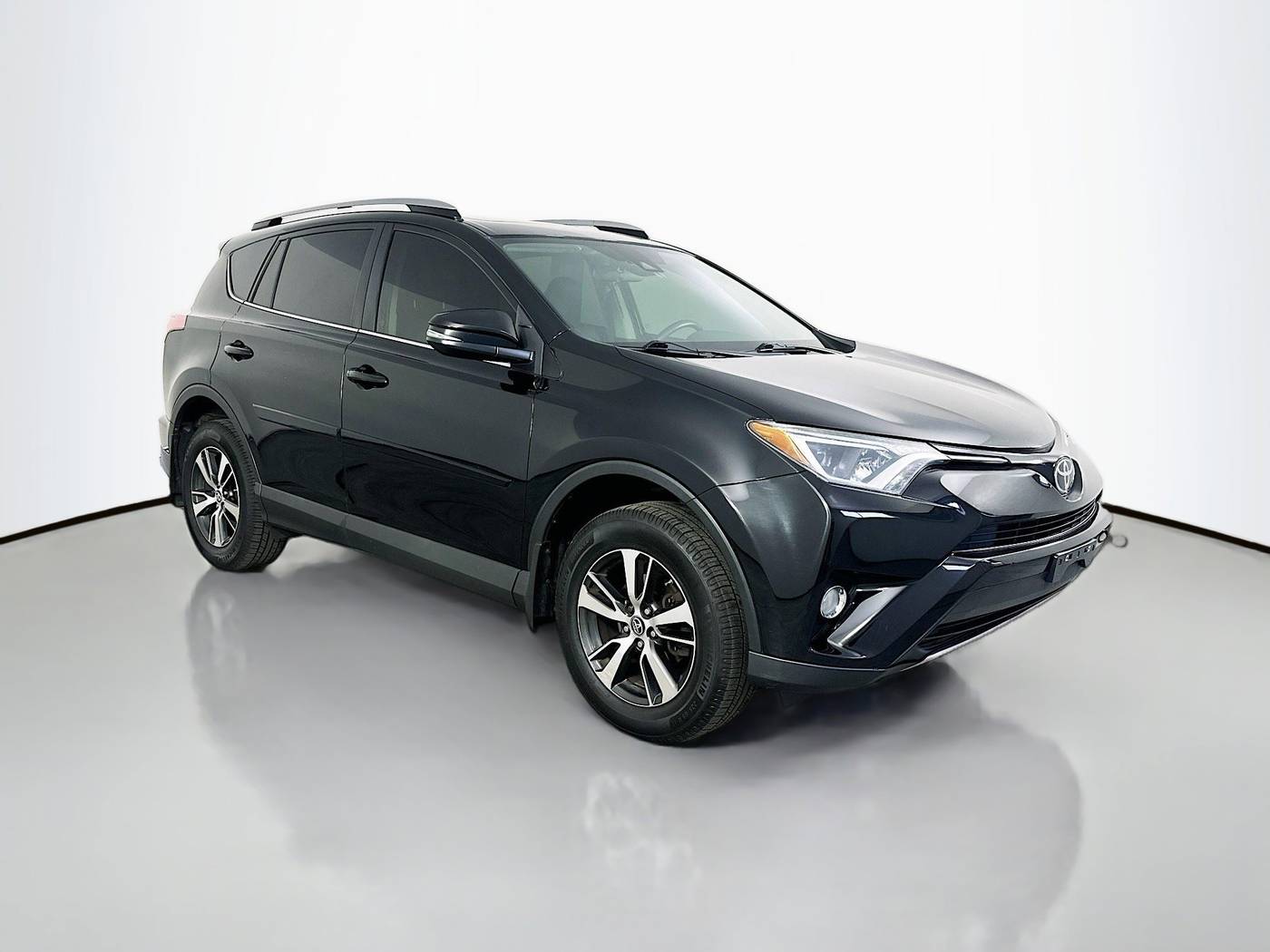 2017 Toyota RAV4 XLE — SUV — 158,888 mi — Maplewood, MN
