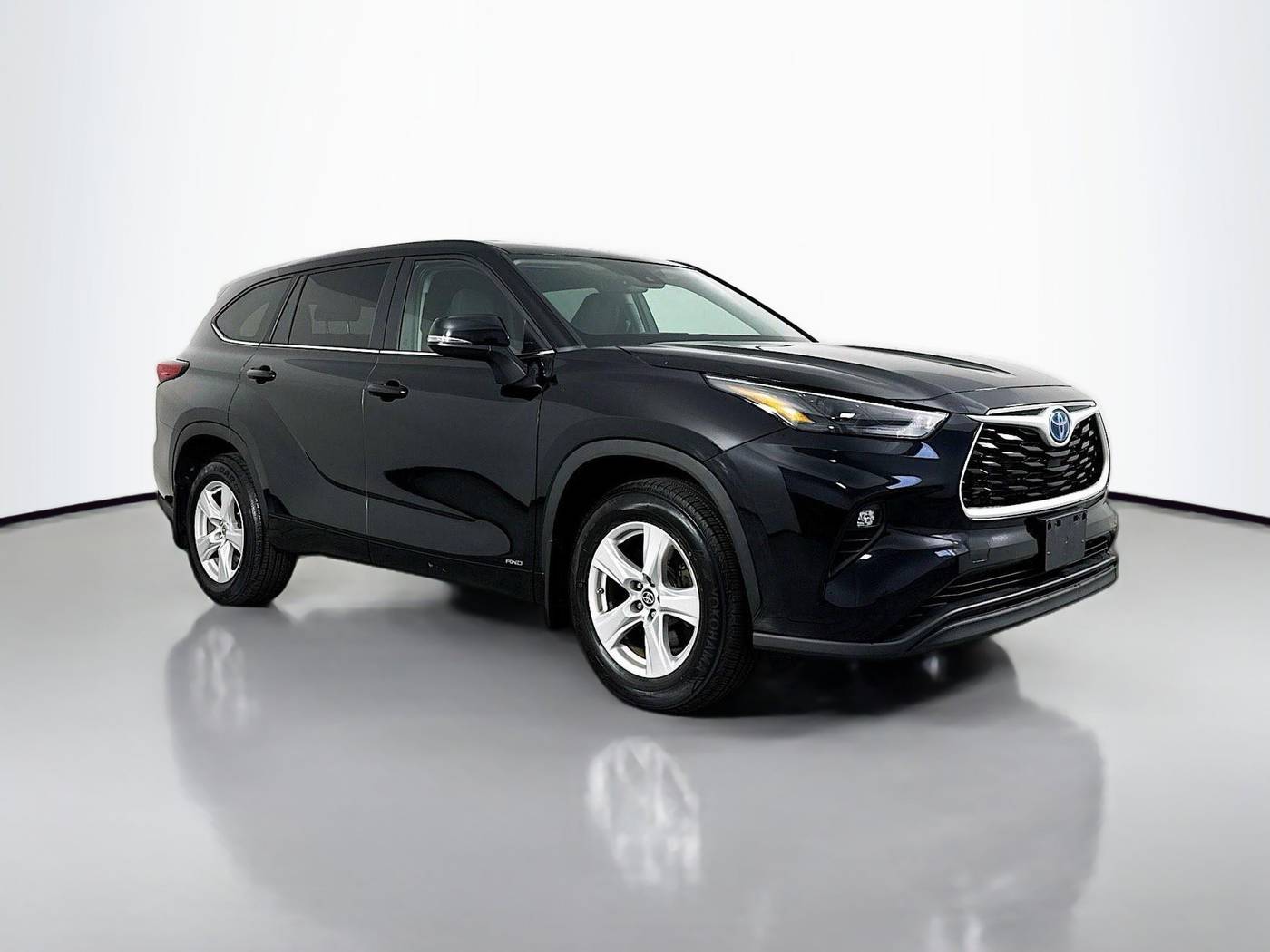 2023 Toyota Highlander Hybrid LE — SUV — 81,682 mi — Maplewood, MN