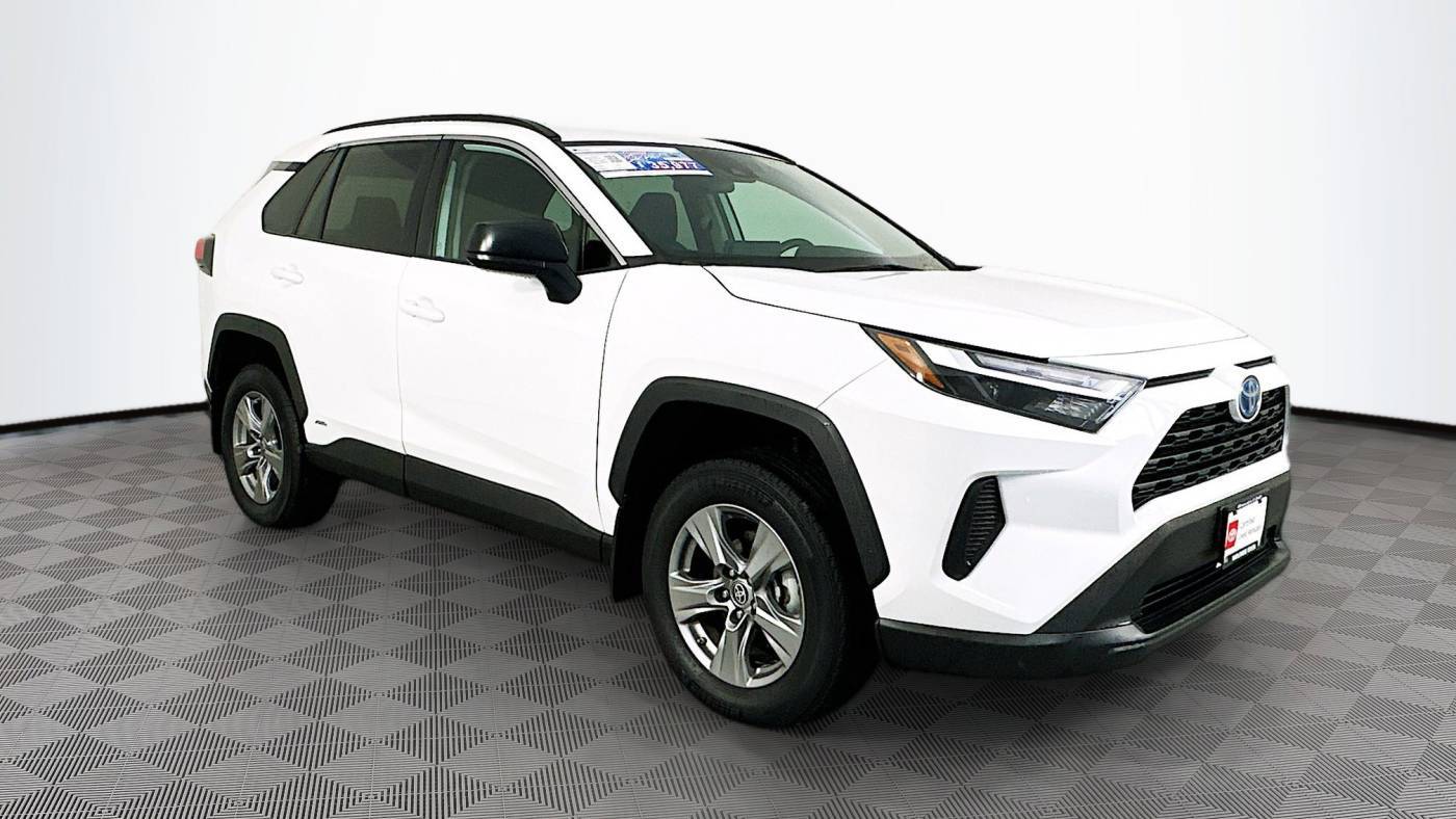 2024 Toyota RAV4 Hybrid LE — SUV — 7,412 mi — Maplewood, MN