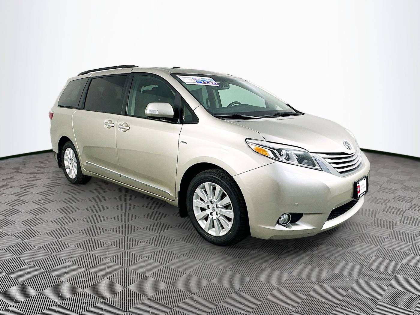 2016 Toyota Sienna Limited Premium — Minivan — 122,345 mi — Maplewood, MN