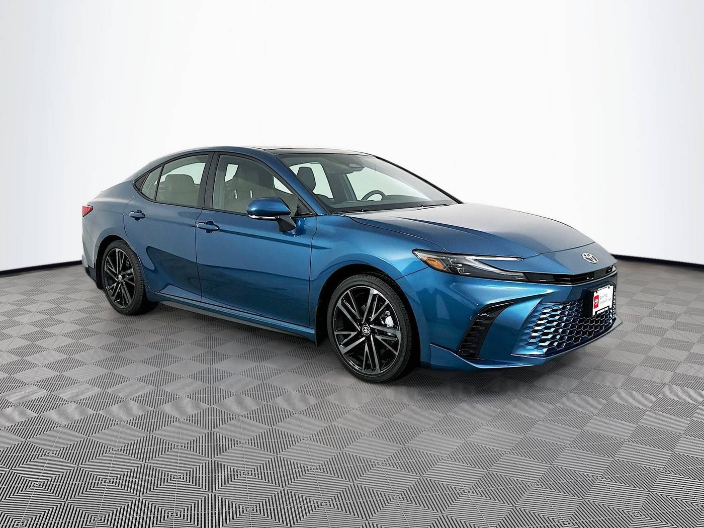 2025 Toyota Camry XSE — Sedan — 321 mi — Maplewood, MN