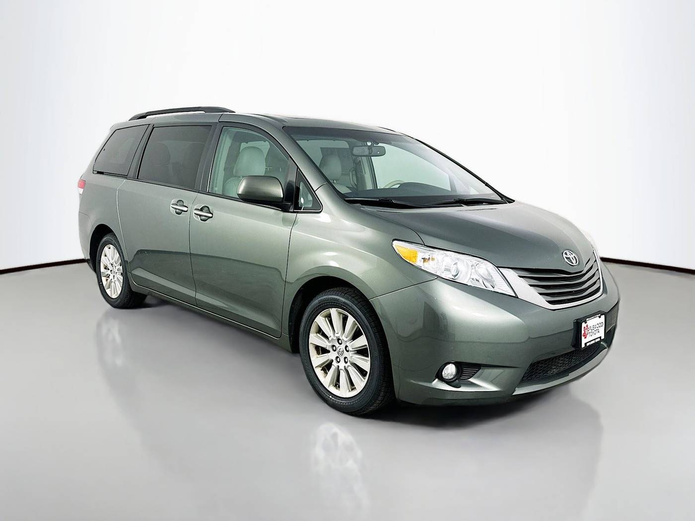 2014 Toyota Sienna XLE — Minivan — 188,228 mi — Maplewood, MN
