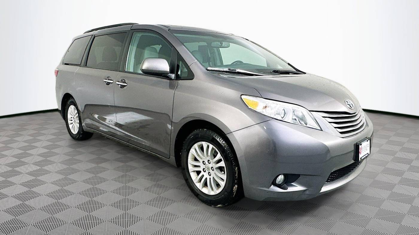 2016 Toyota Sienna L — Minivan — 169,153 mi — Maplewood, MN