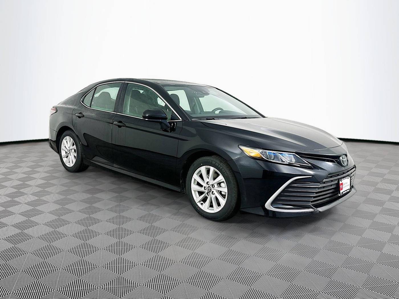 2024 Toyota Camry LE — Sedan — 40,493 mi — Maplewood, MN
