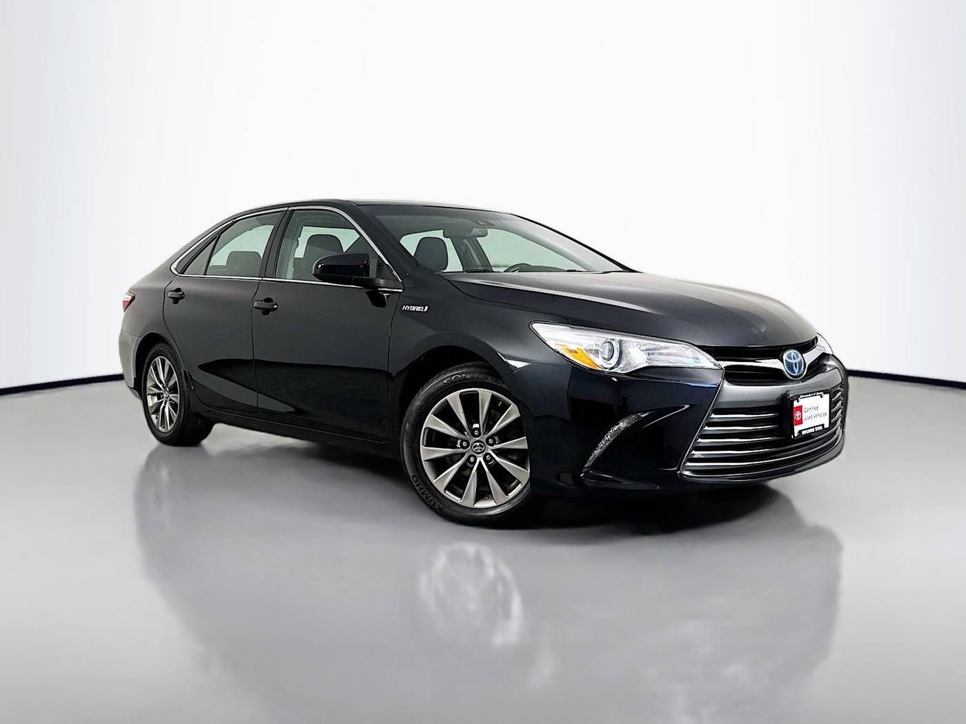 2017 Toyota Camry Hybrid LE — Sedan — 59,617 mi — Maplewood, MN