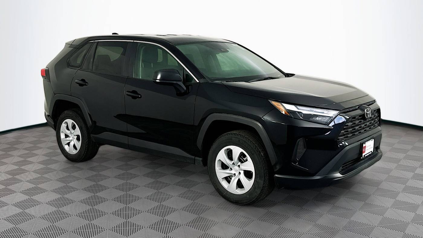 2024 Toyota RAV4 LE — SUV — 18,521 mi — Maplewood, MN