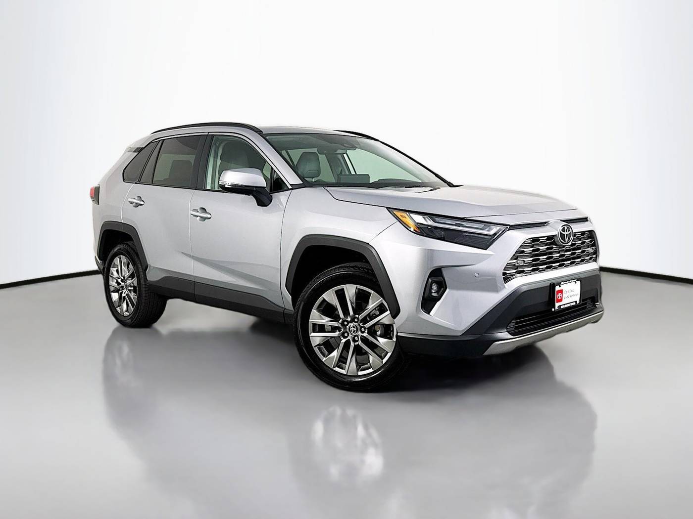 2025 Toyota RAV4 Limited — SUV — 696 mi — Maplewood, MN