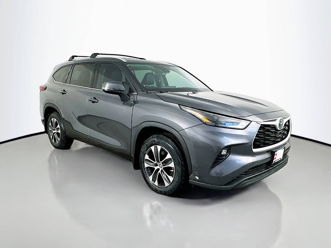 2022 Toyota Highlander XLE — SUV — 33,002 mi — Maplewood, MN