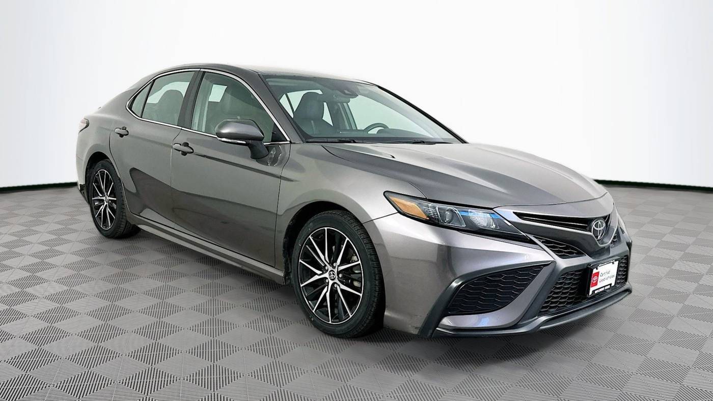 2022 Toyota Camry SE — Sedan — 55,962 mi — Maplewood, MN