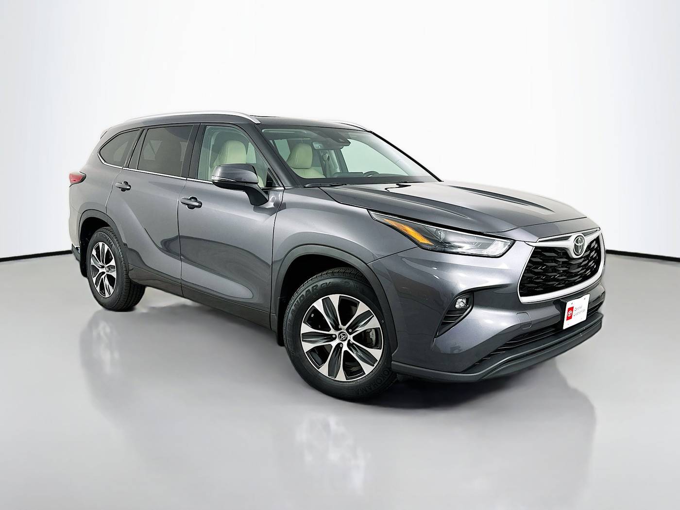2022 Toyota Highlander XLE — SUV — 54,536 mi — Maplewood, MN
