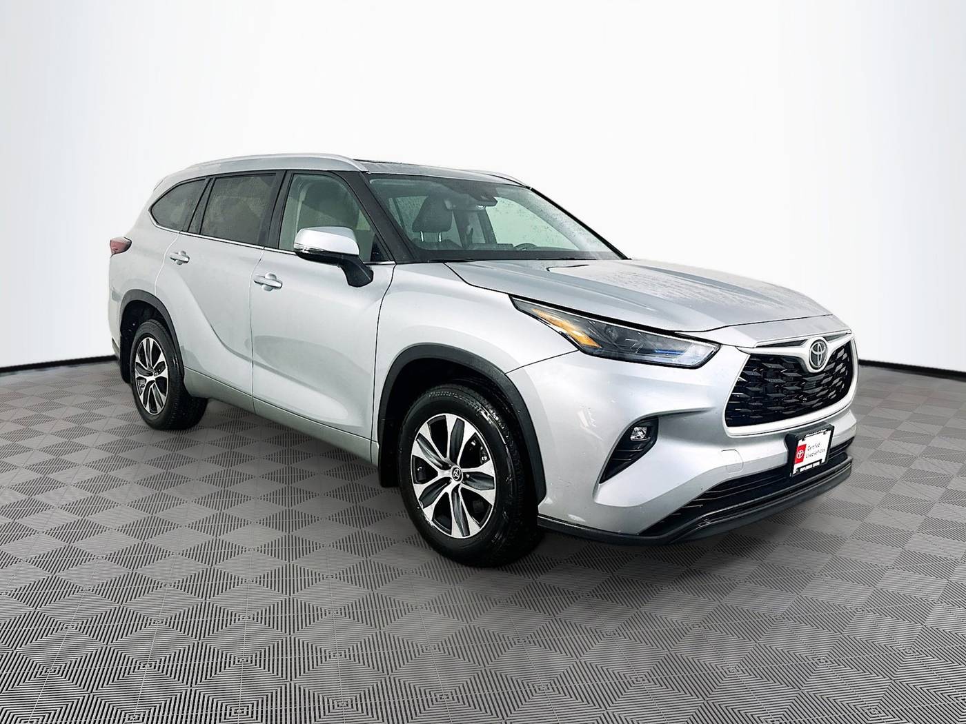 2024 Toyota Highlander XLE — SUV — 21,328 mi — Maplewood, MN