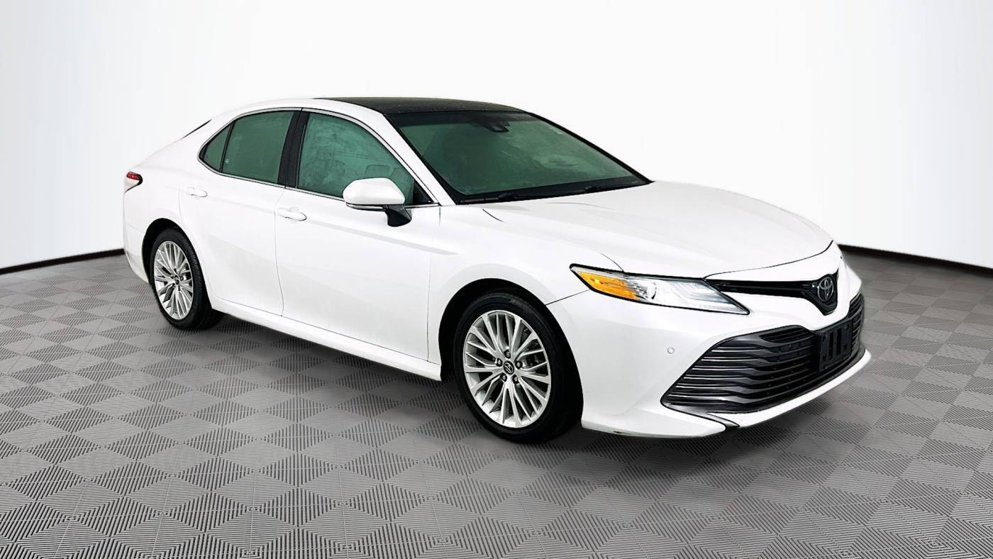 2018 Toyota Camry L — Sedan — 73,737 mi — Maplewood, MN