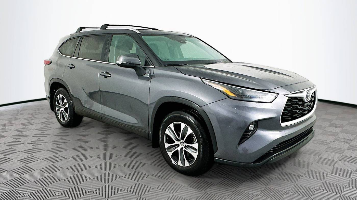 2023 Toyota Highlander XLE — SUV — 42,253 mi — Maplewood, MN