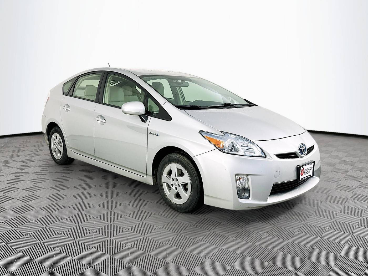 2010 Toyota Prius Three — Sedan — 150,951 mi — Maplewood, MN