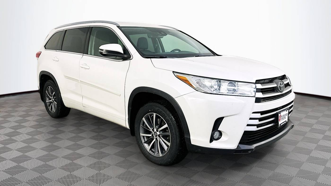 2017 Toyota Highlander XLE — SUV — 126,924 mi — Maplewood, MN
